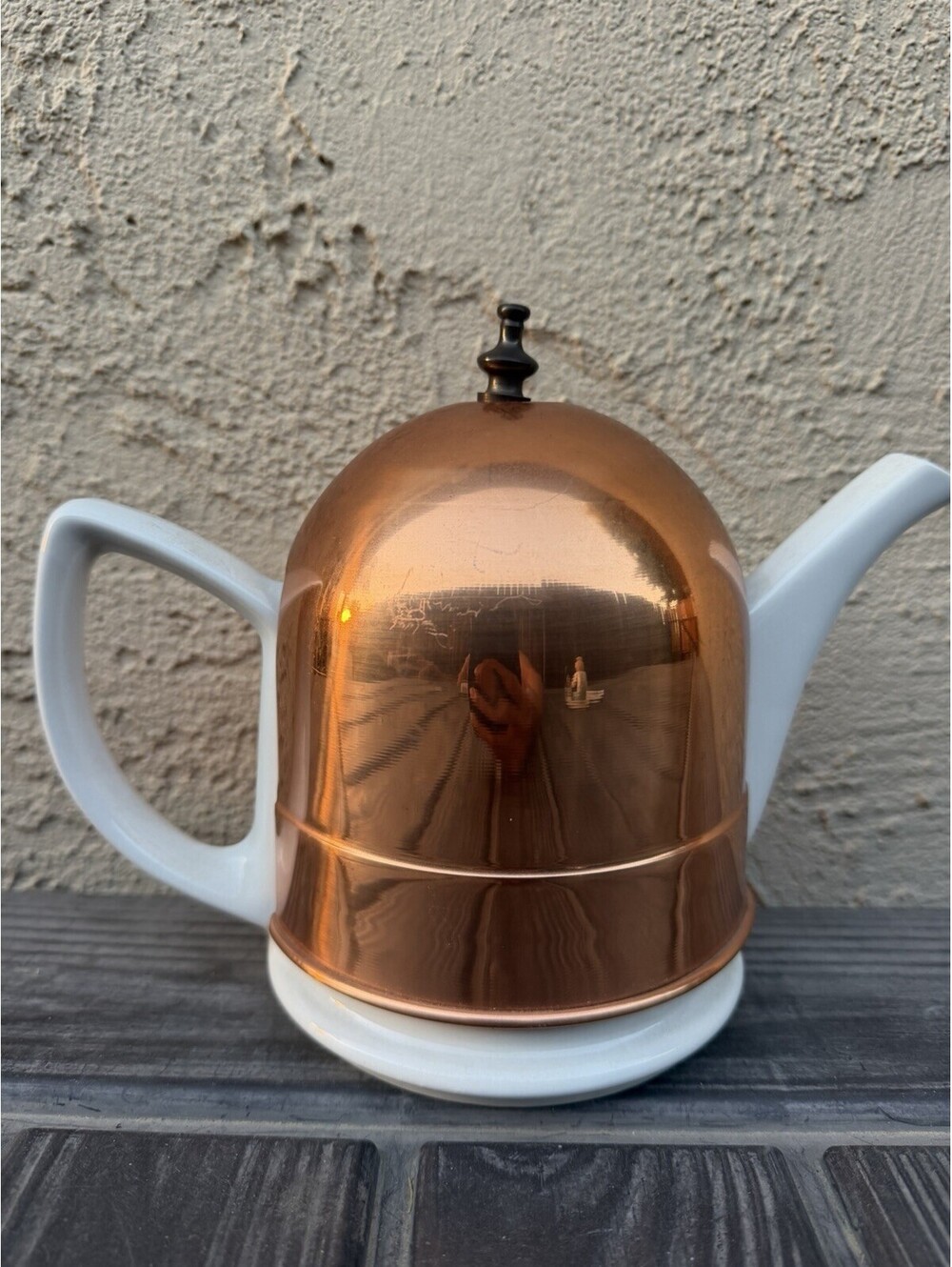 Vintage Baker Hart & Stuart Porcelain Teapot Copper Insulated Cover 1977 1 Quart